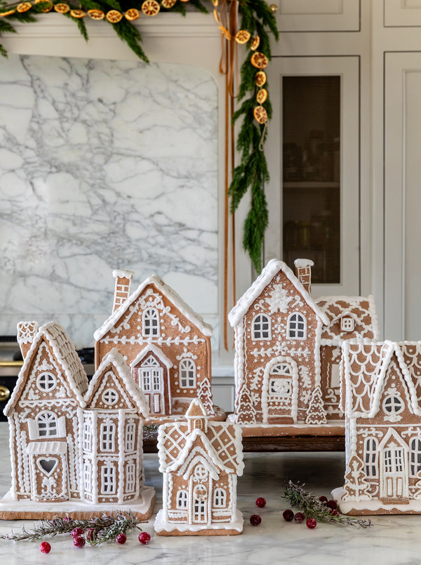 Lighted Gingerbread House Collection