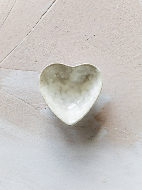 Mini Stone Heart Dish - HJDCR0339 - OS